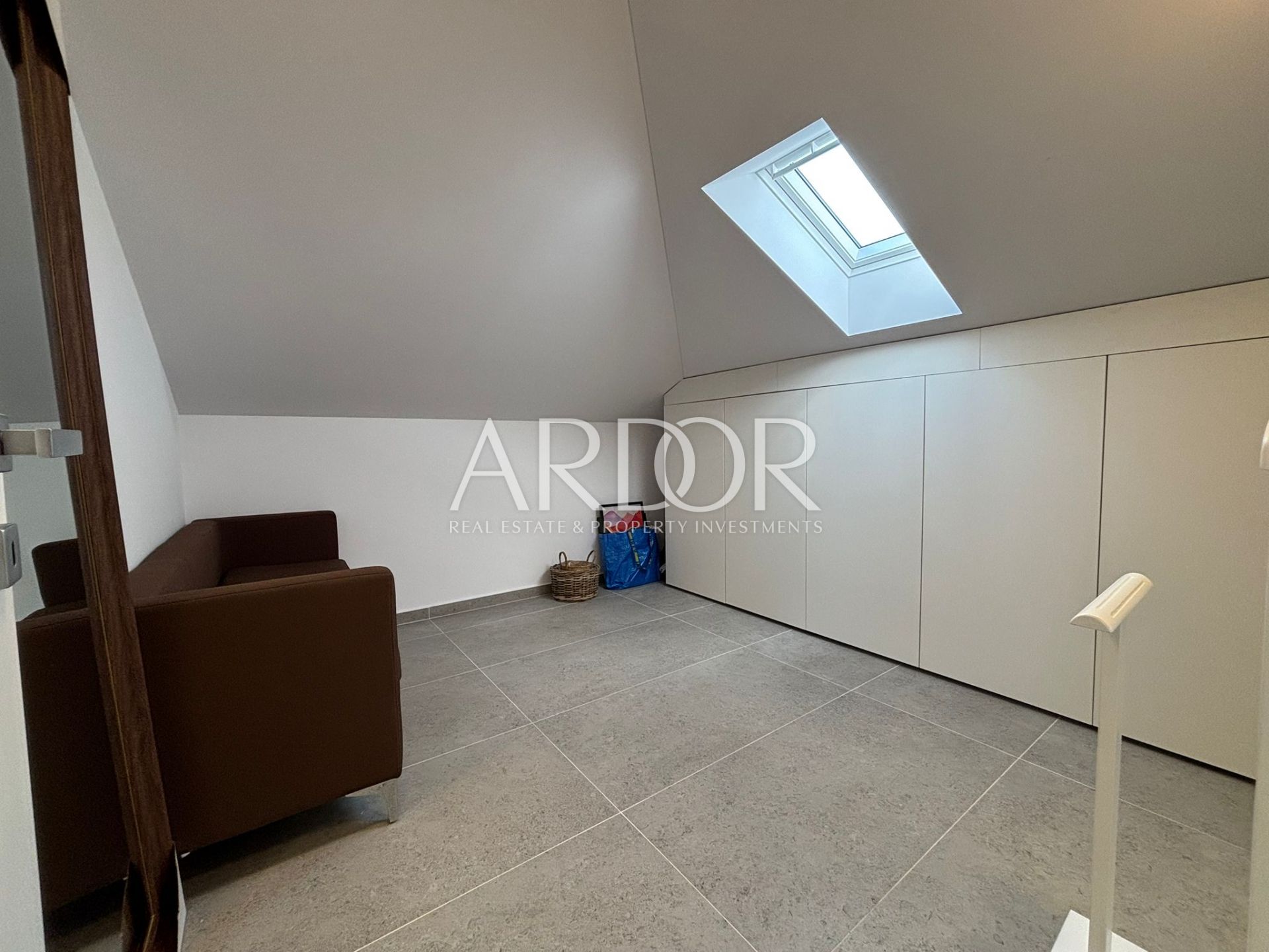 Flat For sale -  Vojak