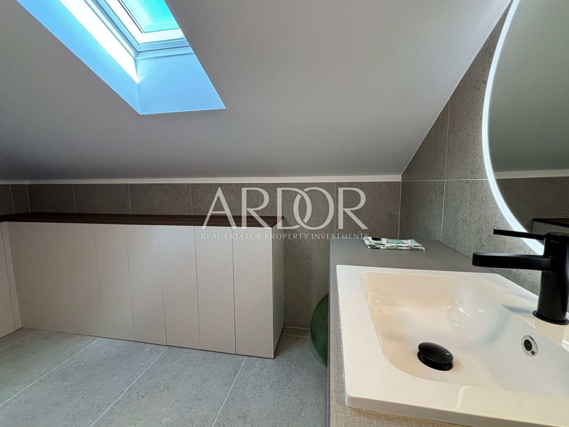 Flat For sale -  Vojak