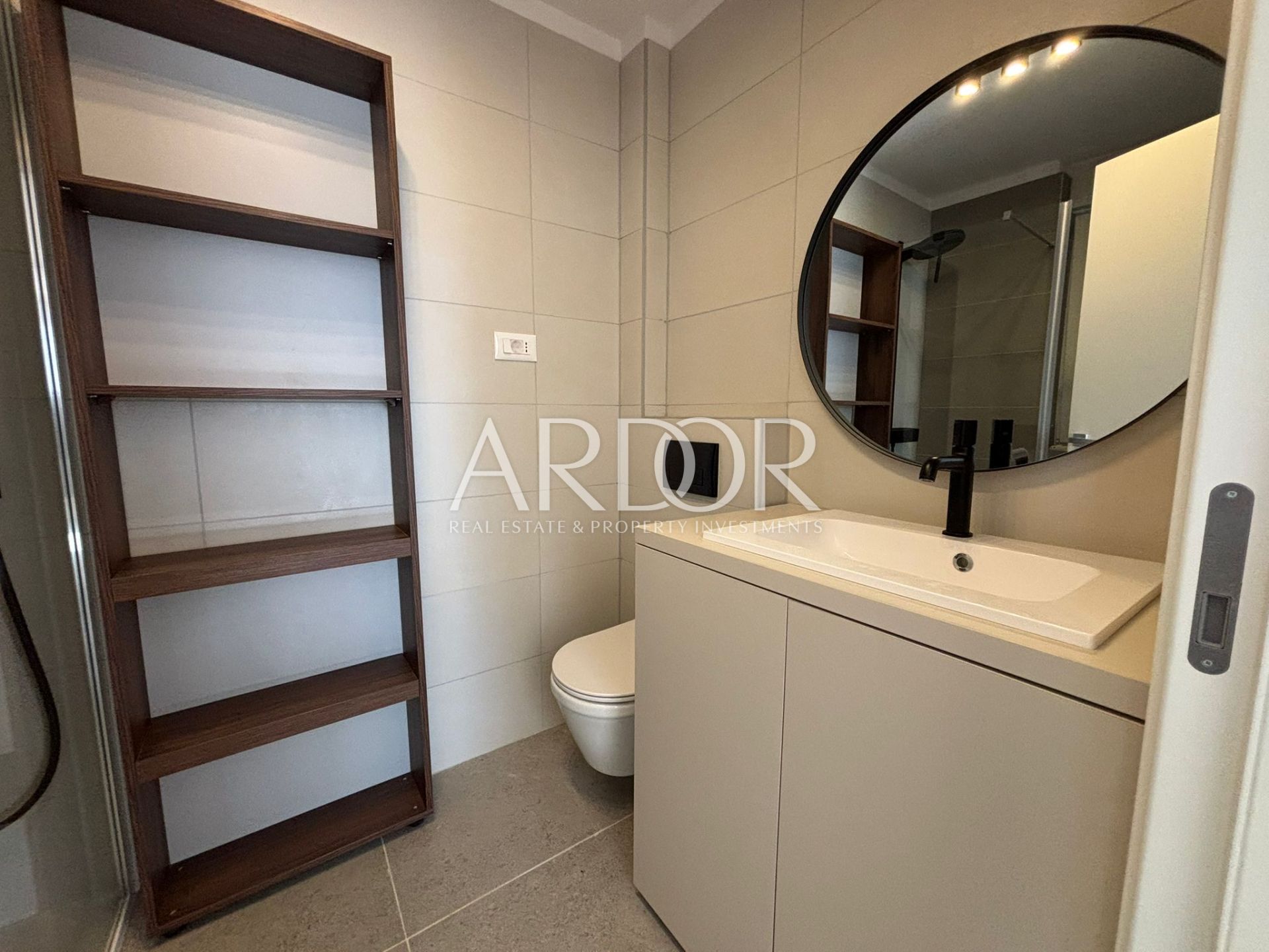 Flat For sale -  Vojak