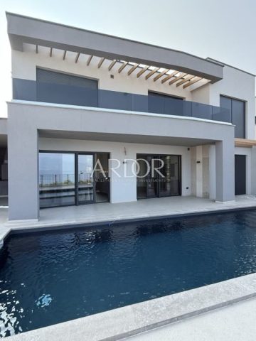 Casa in vendita 200 m² – Kostrena