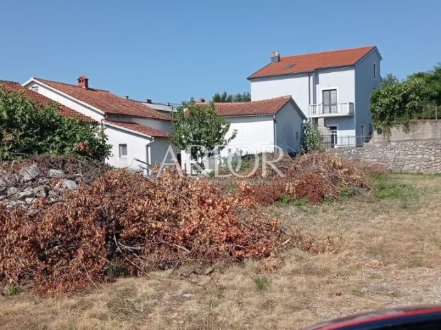 Land for sale 1003 m² – Viškovo