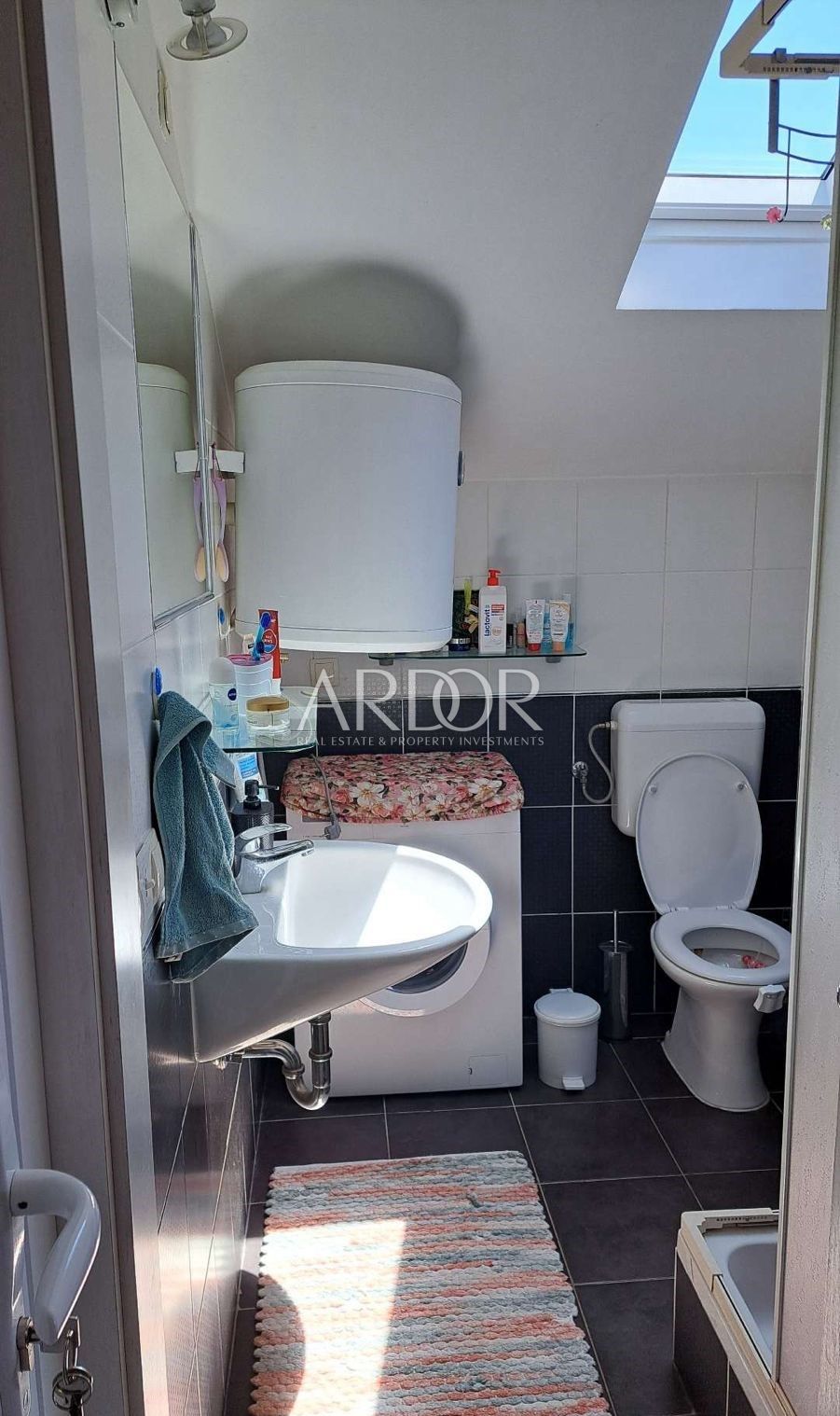 Apartma Na predaj - Ličko-senjska Novalja