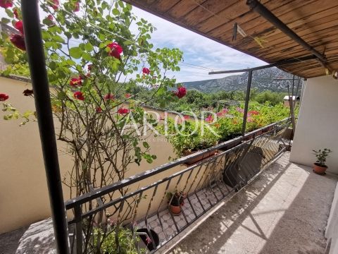 Kuća Na prodaju -  Grižane-Belgrad