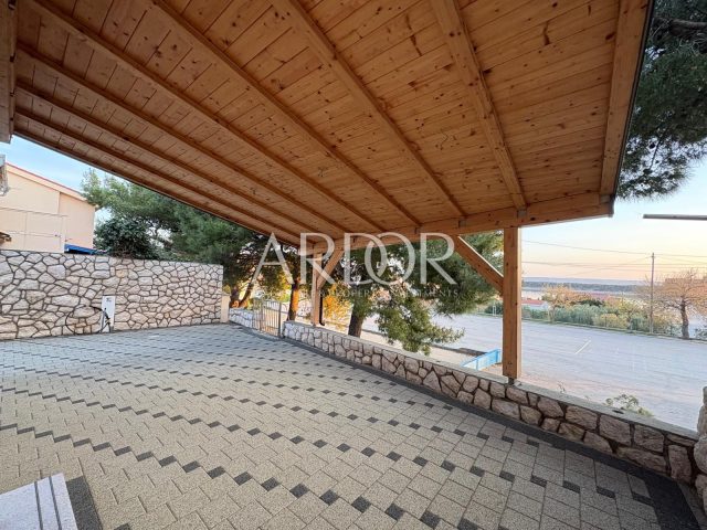 Hiša na predaj 139 m² – Rab