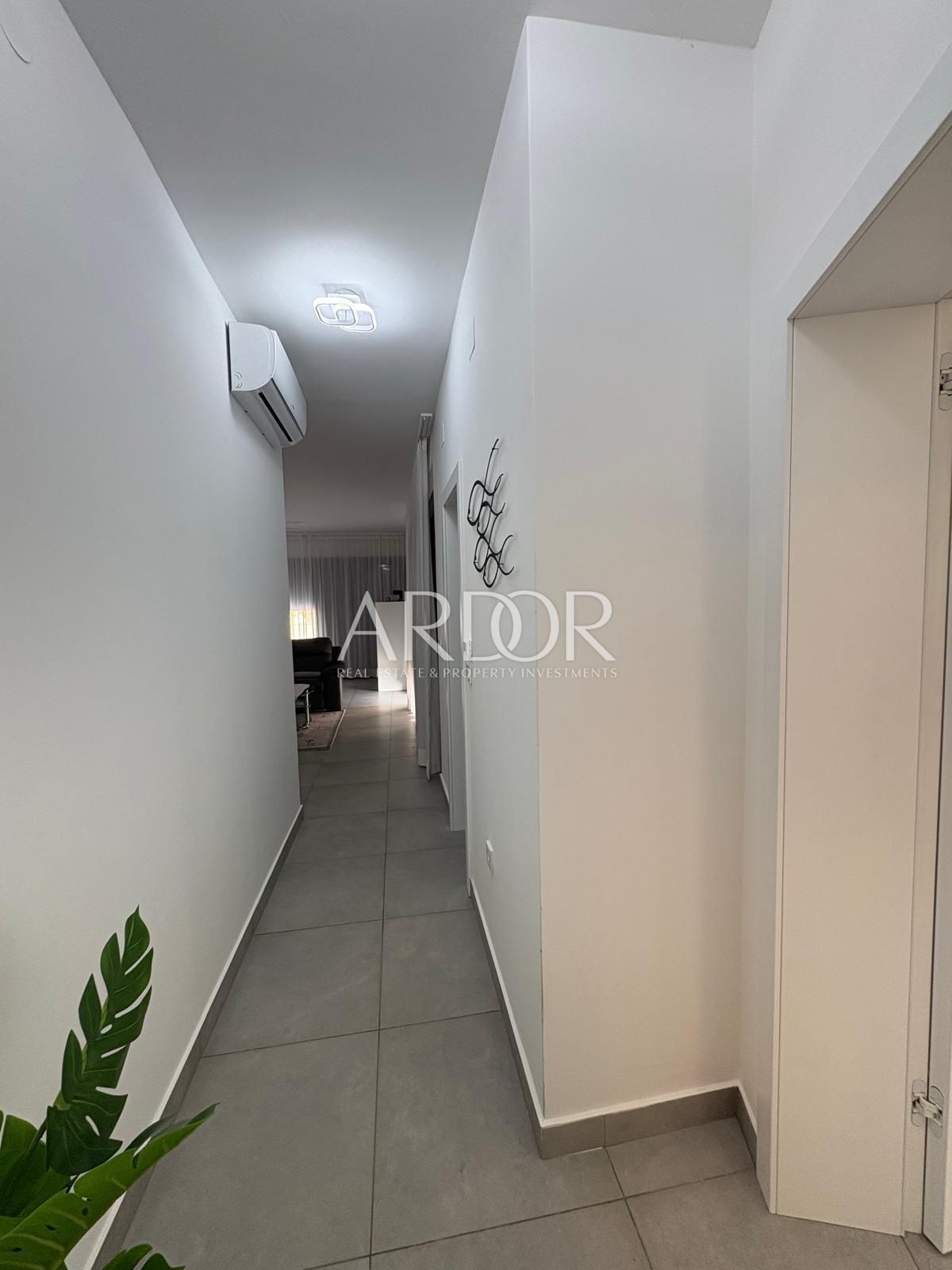 Kuća Na prodaju -  Barbat na Rabu