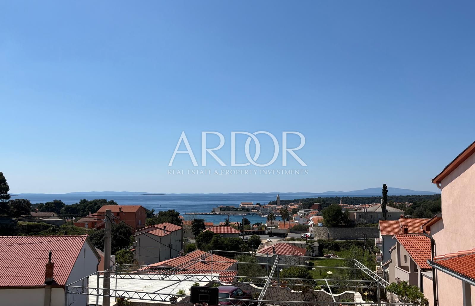 Apartma Na predaj -  Banjol