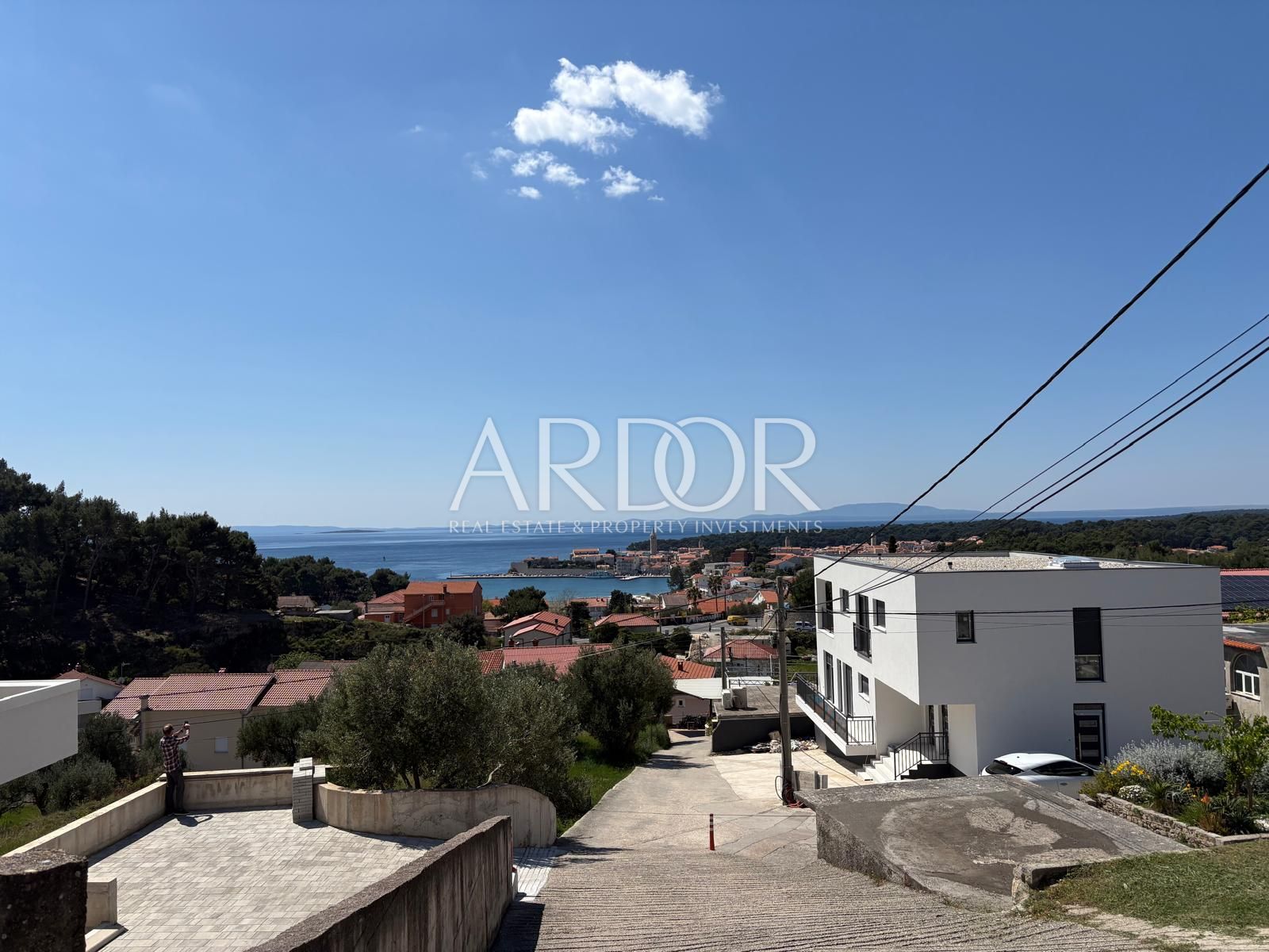 Apartma Na predaj -  Banjol