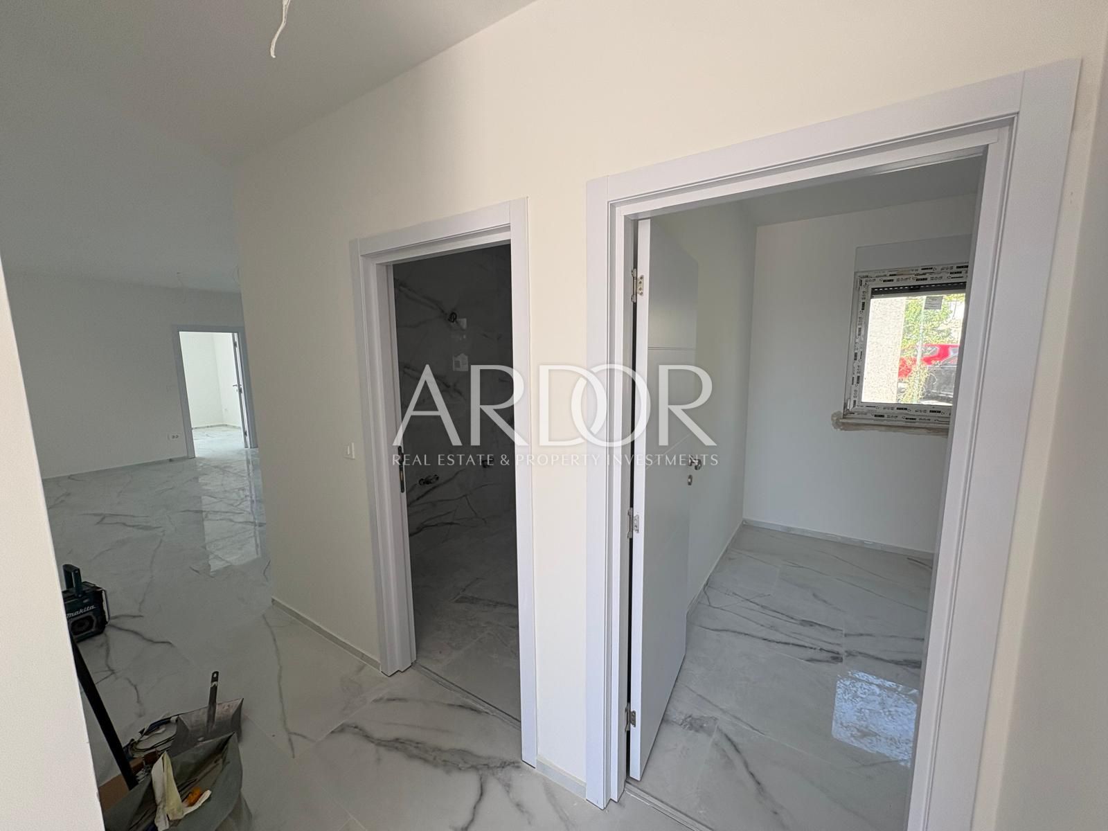 Apartma Na predaj -  Banjol