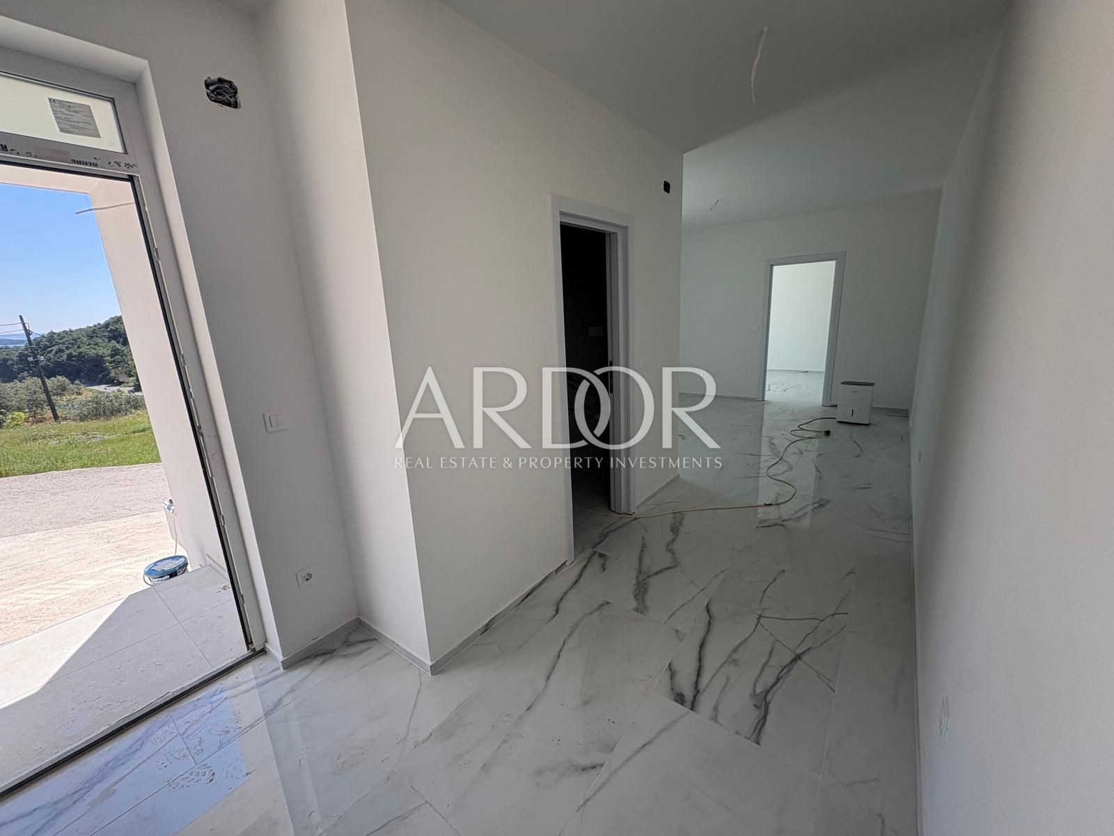 Apartma Na predaj -  Banjol