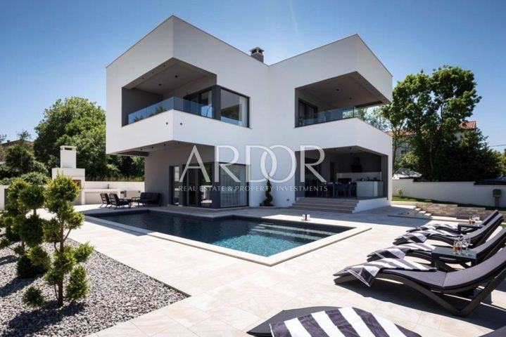 Casa in vendita 220 m² – Marčana