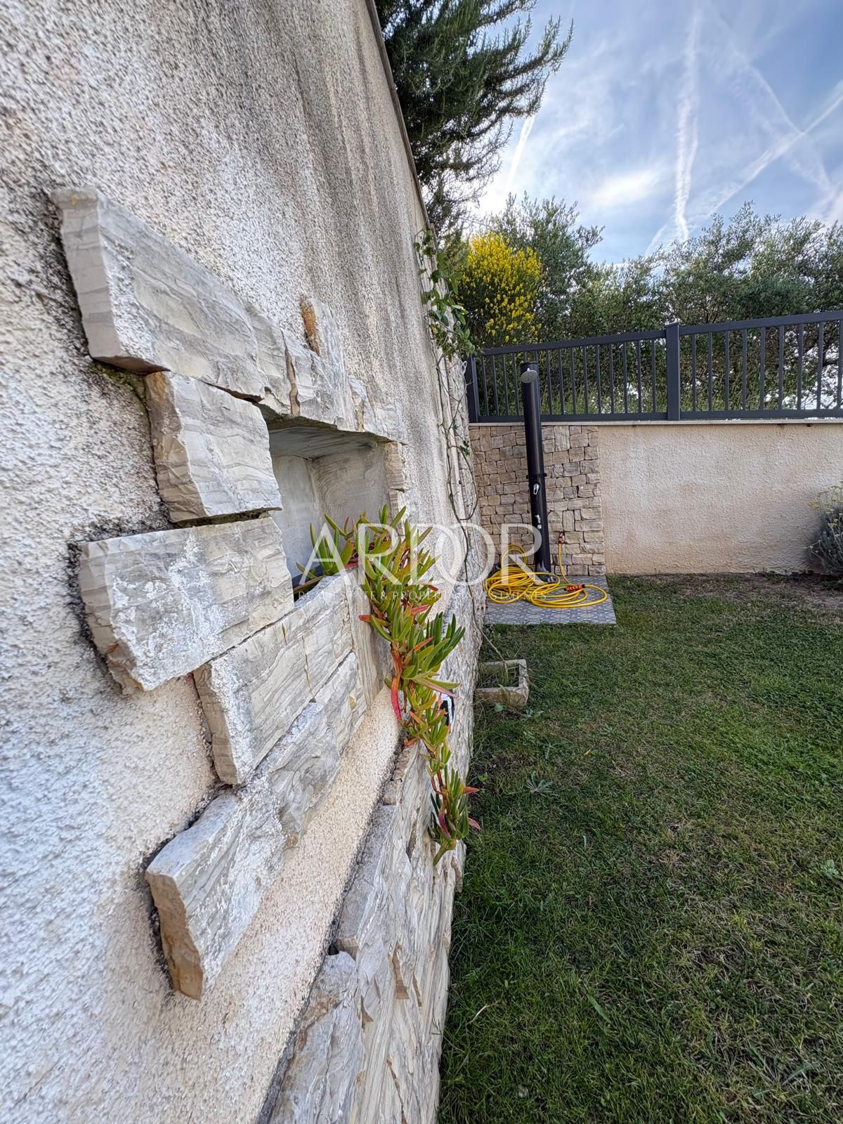 Kuća Na prodaju -  Kampor