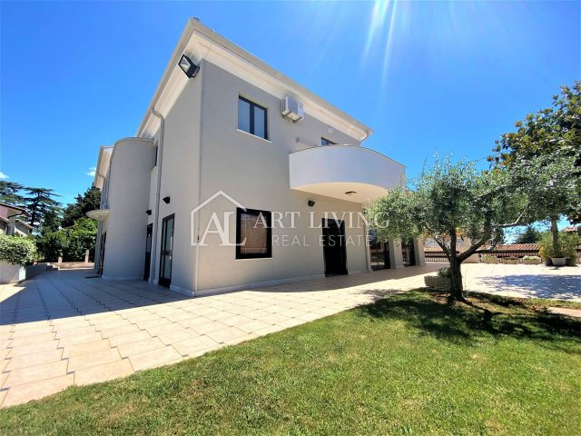 Casa in vendita 620 m² – Umag