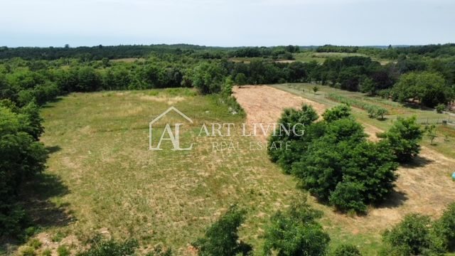 Działka na sprzedaż 1025 m² – Tinjan