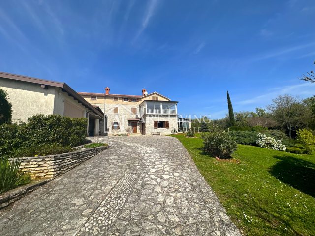 Maison à vendre 600 m² – Novigrad