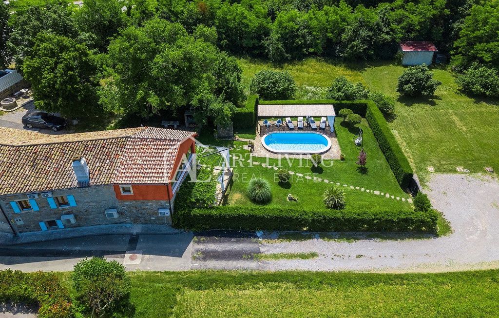 House For sale - Istarska Buzet