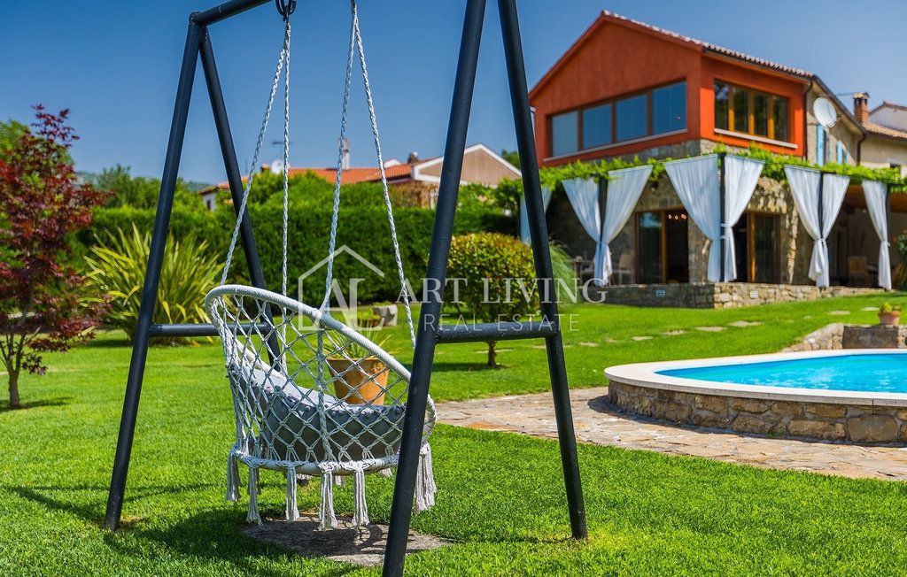 House For sale - Istarska Buzet