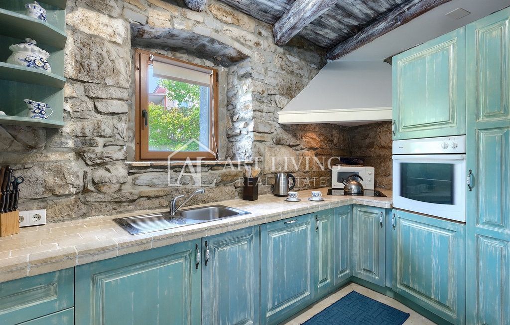 House For sale - Istarska Buzet
