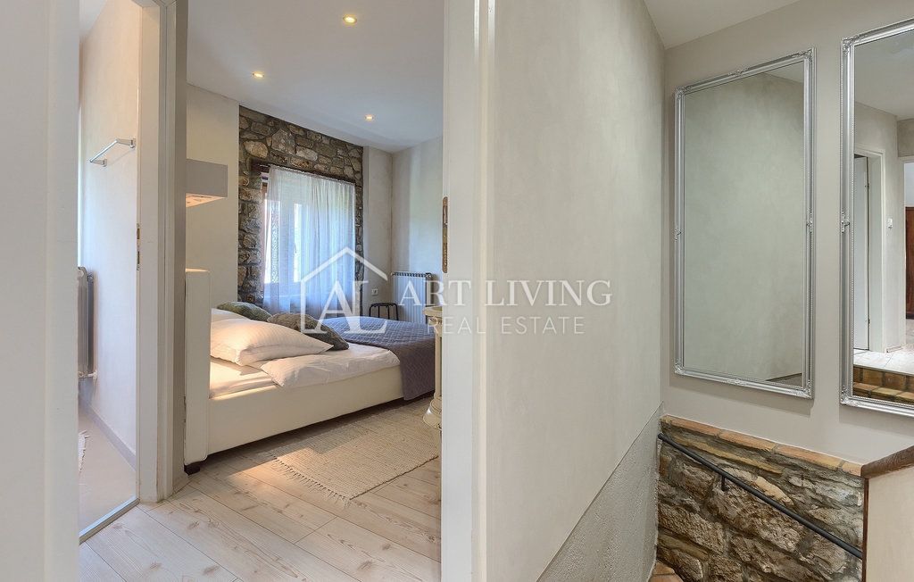 House For sale - Istarska Buzet