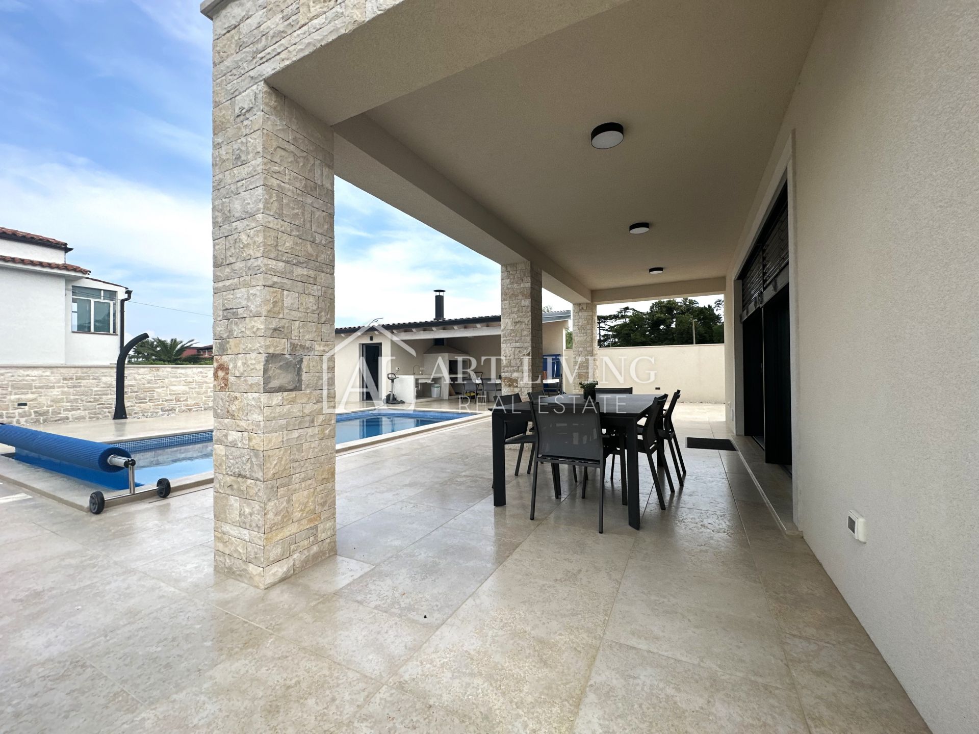 Casa In vendita -  Umag