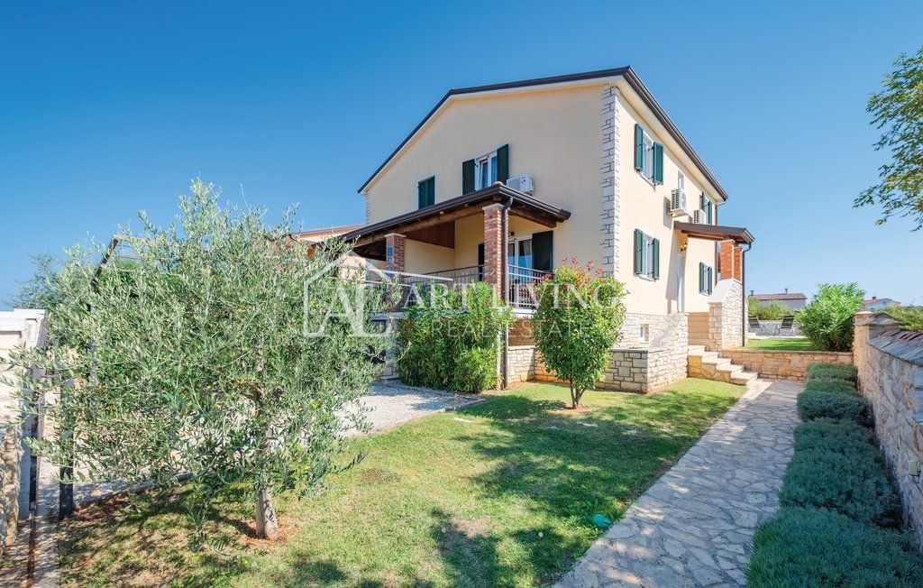 Kuća Na prodaju -  Umag