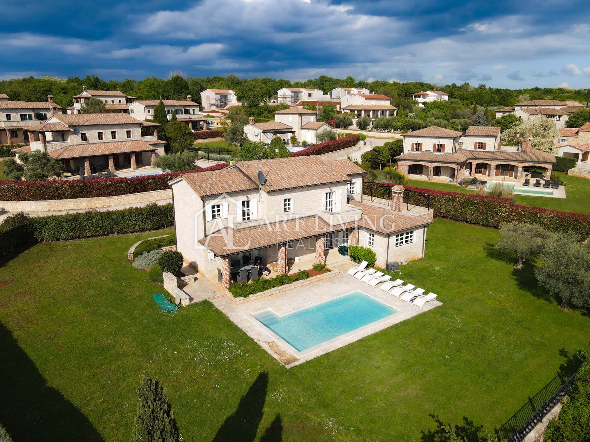 Casa In vendita - Poreč - foto 1/21