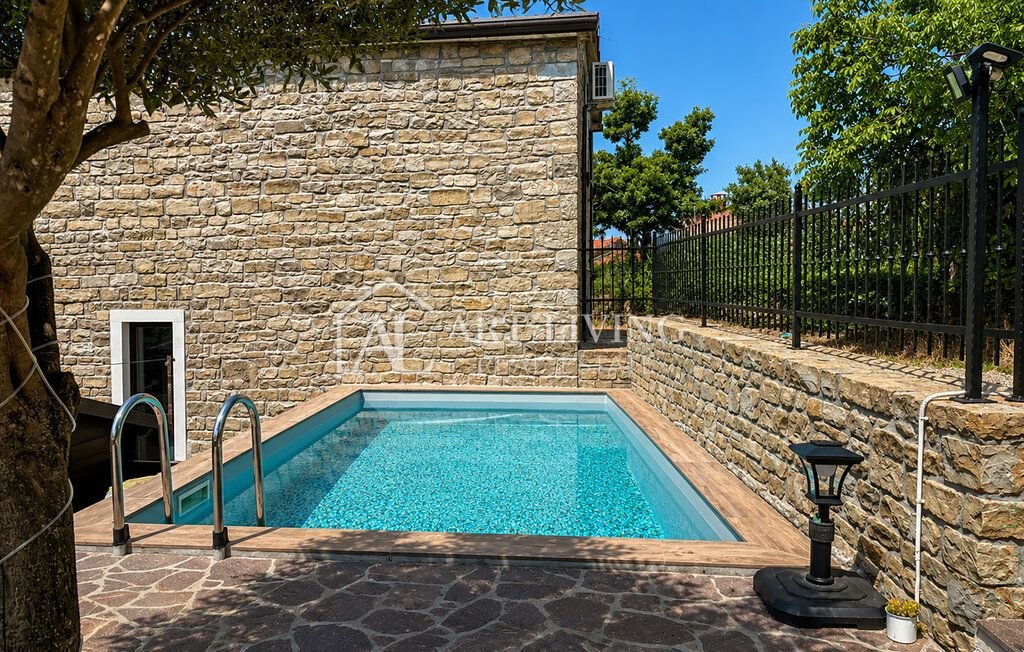 House For sale - Istarska Buje