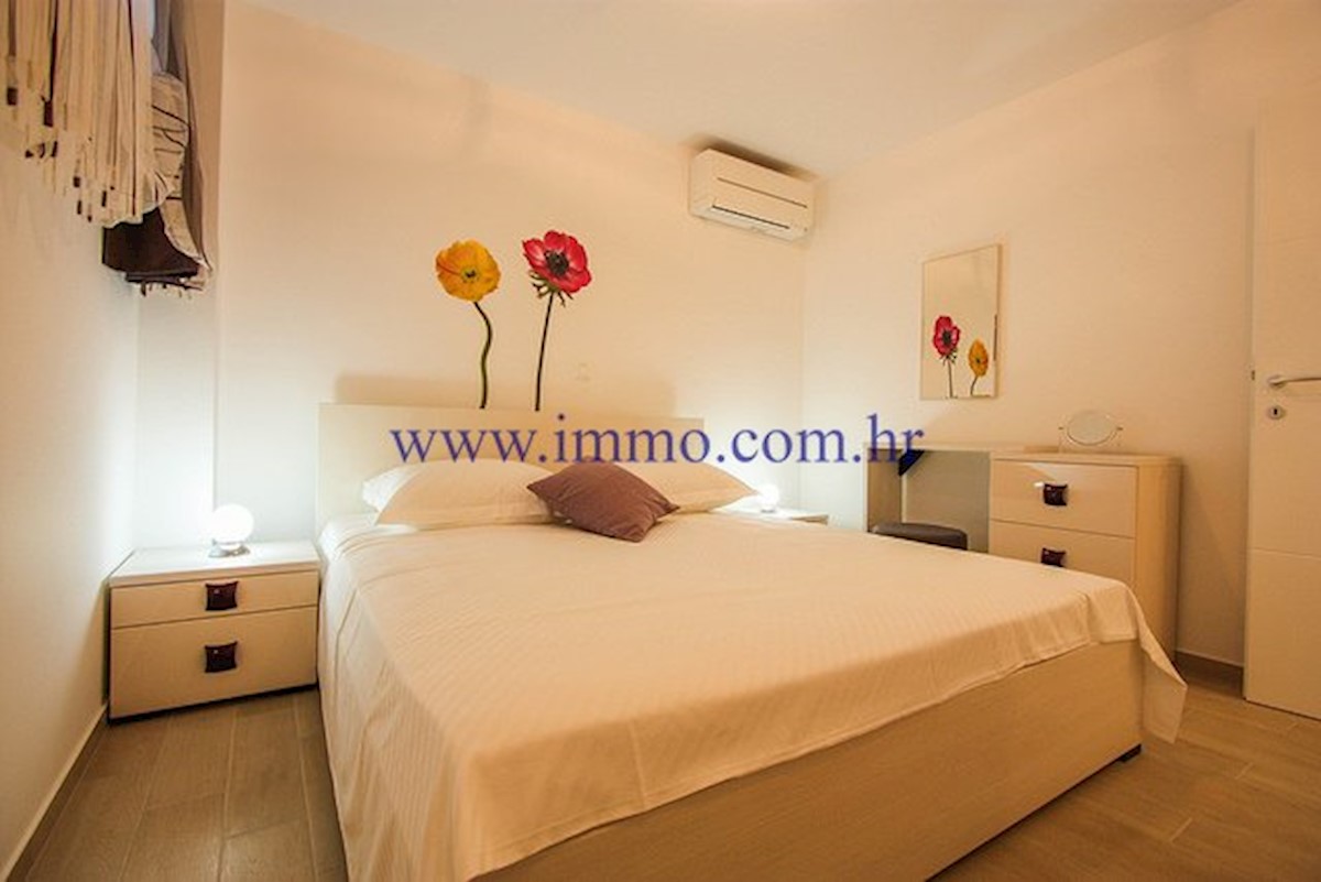 Haus Zu verkaufen - SPLITSKO-DALMATINSKA  TROGIR 
