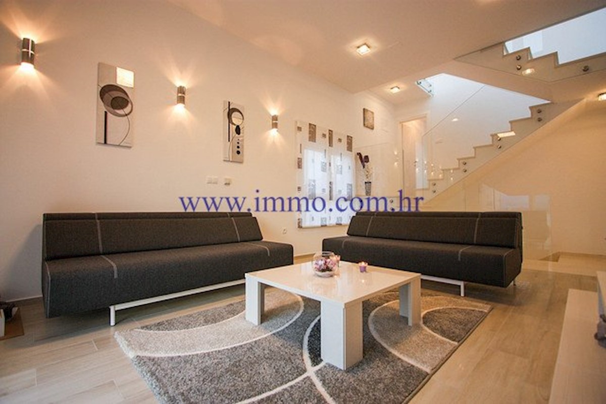 Haus Zu verkaufen - Splitsko-dalmatinska Trogir - foto 4/28
