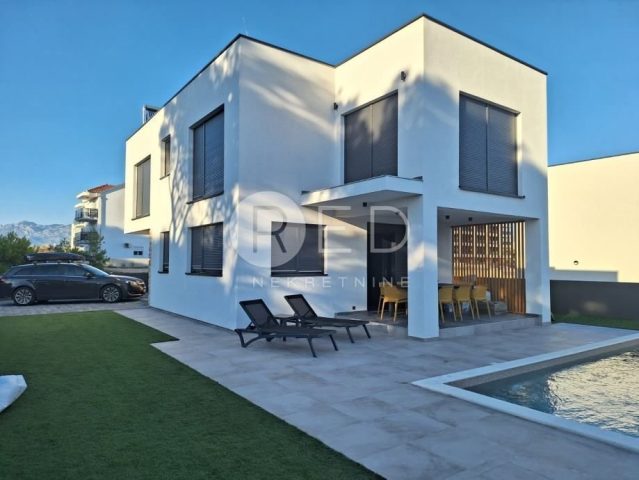 Kuća na prodaju 170 m² – Povljana