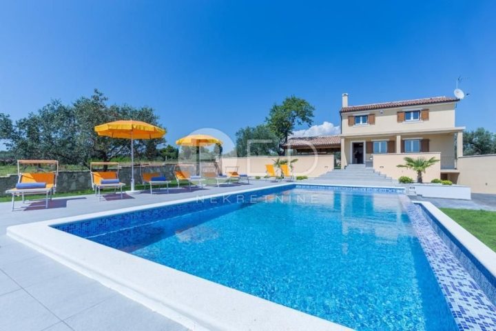 Haus zu verkaufen 180 m² – Fažana