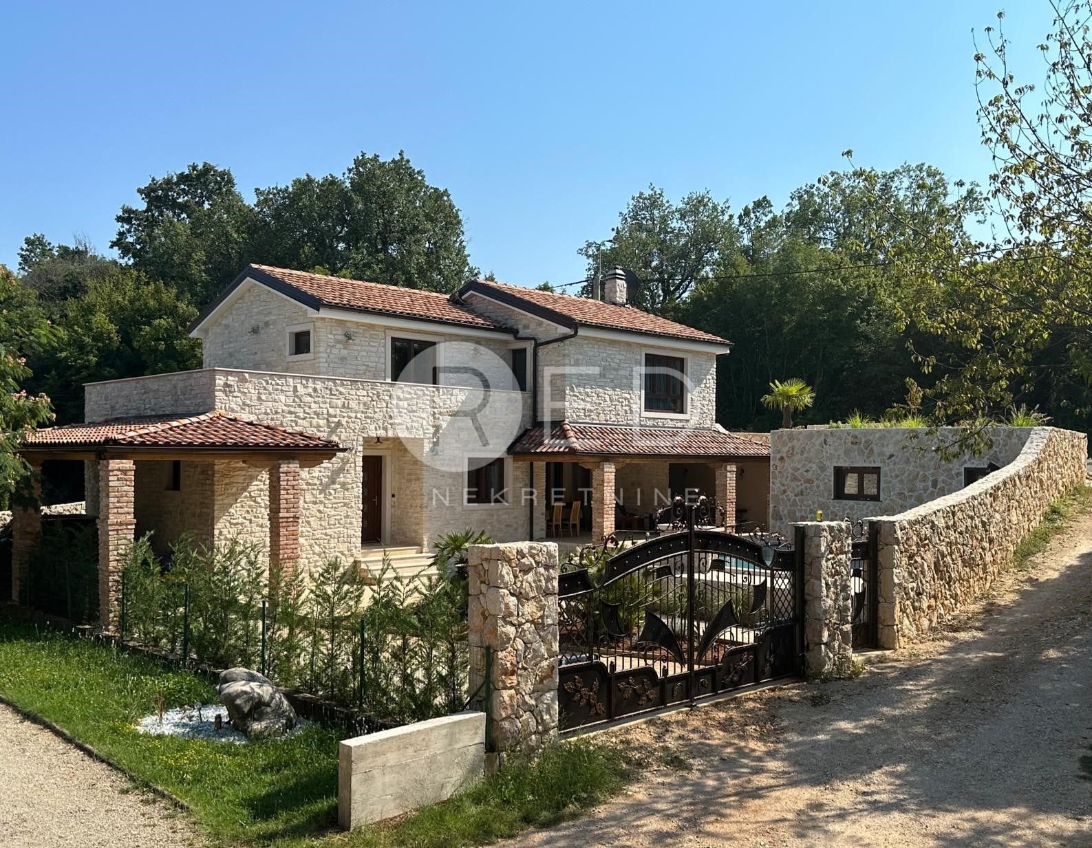 Kuća Na prodaju - Primorsko-goranska Dobrinj - foto 1/9