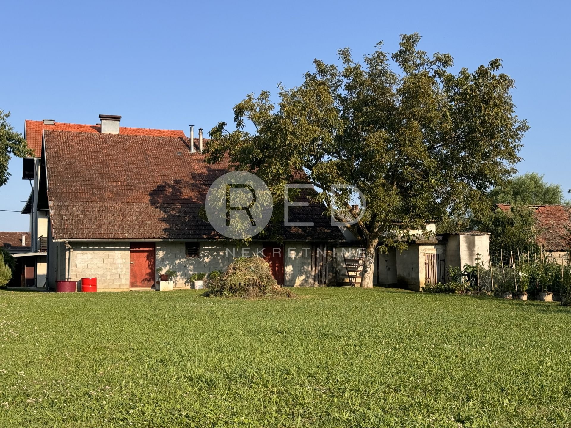 Casa In vendita - Zagrebačka Dugo Selo - Okolica