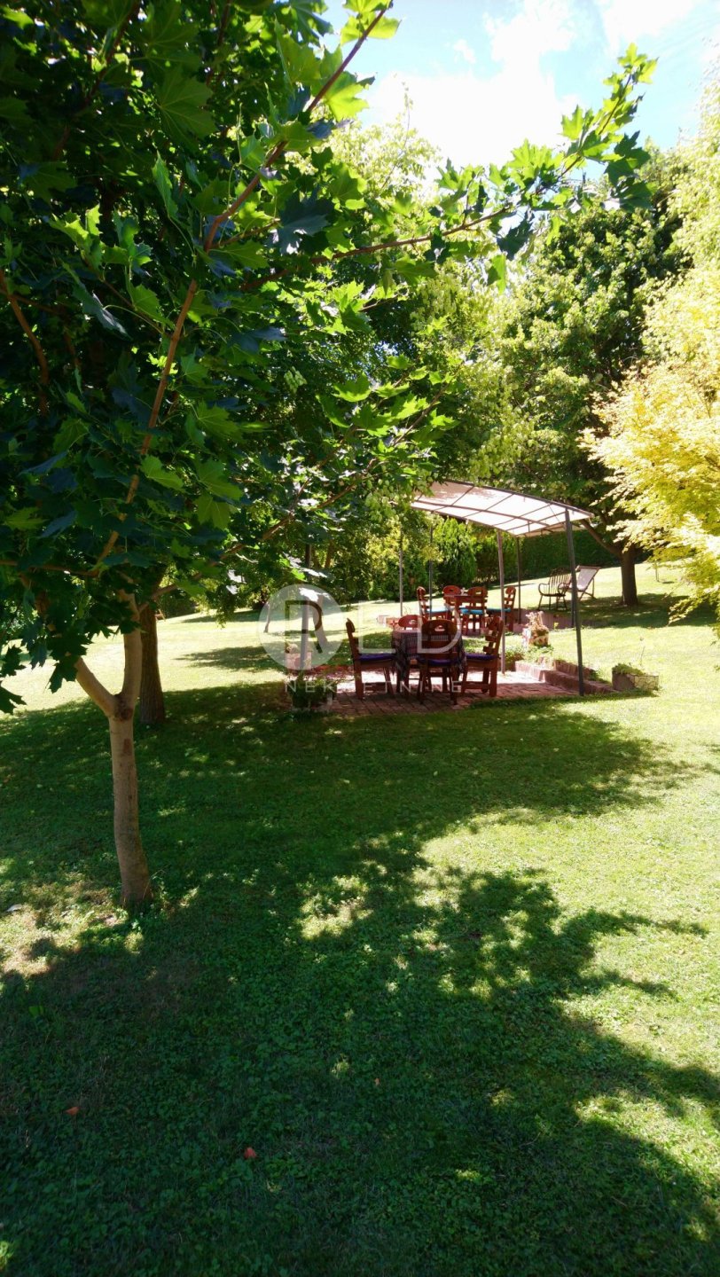 House For sale - Osječko-baranjska Kneževi Vinogradi
