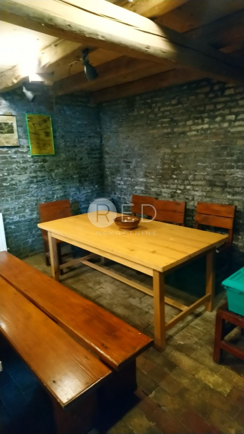 House For sale - Osječko-baranjska Kneževi Vinogradi