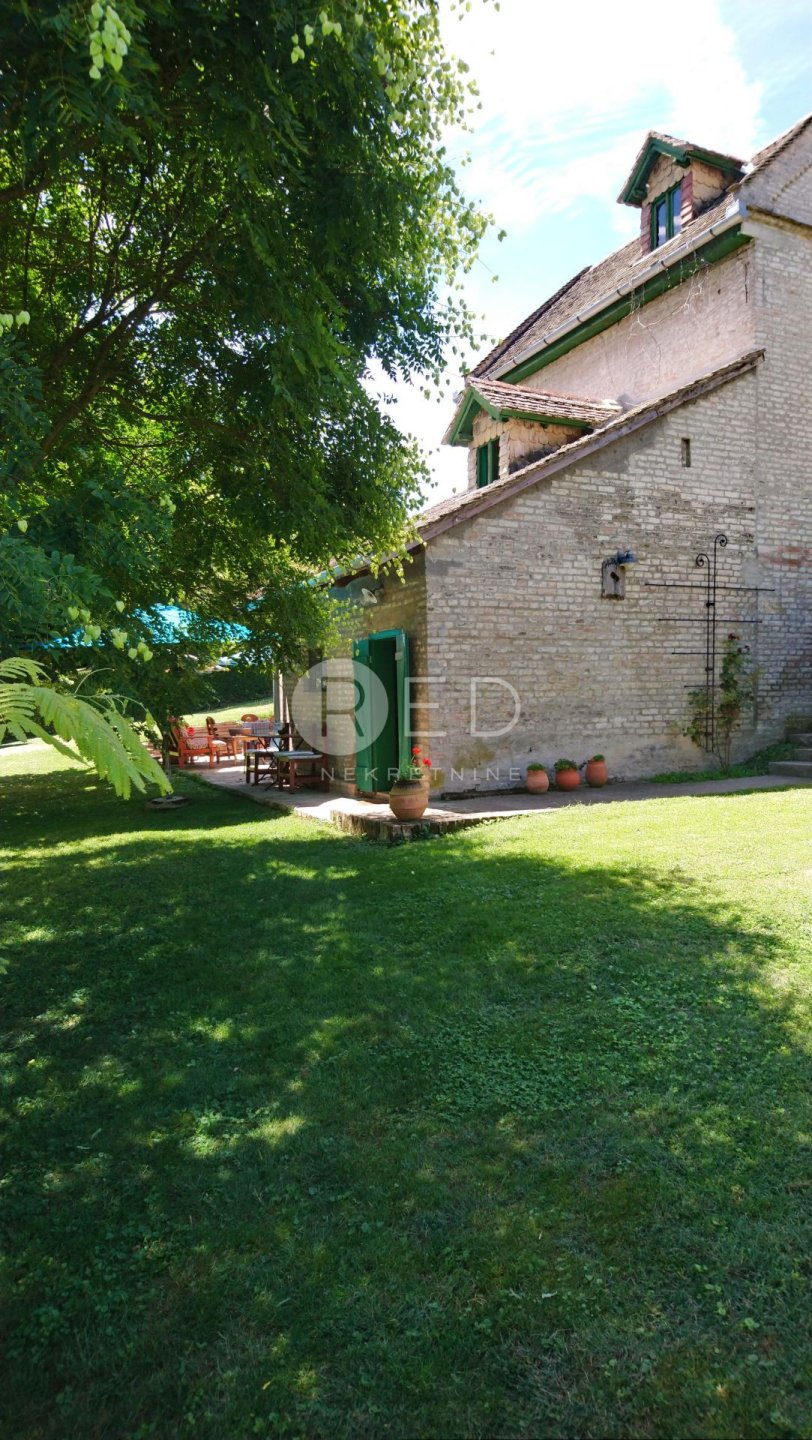 House For sale - Osječko-baranjska Kneževi Vinogradi