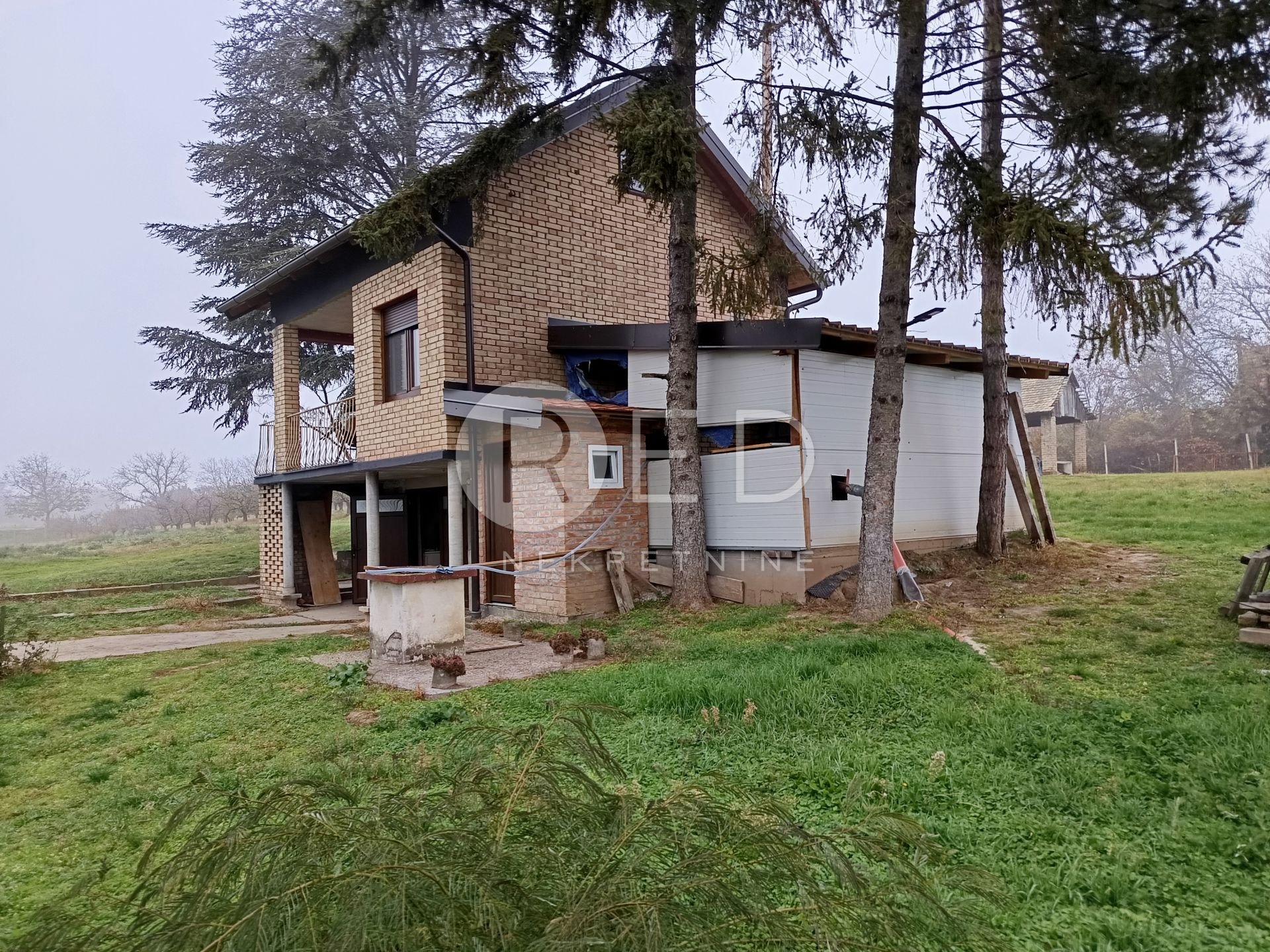 House For sale - Osječko-baranjska Kneževi Vinogradi