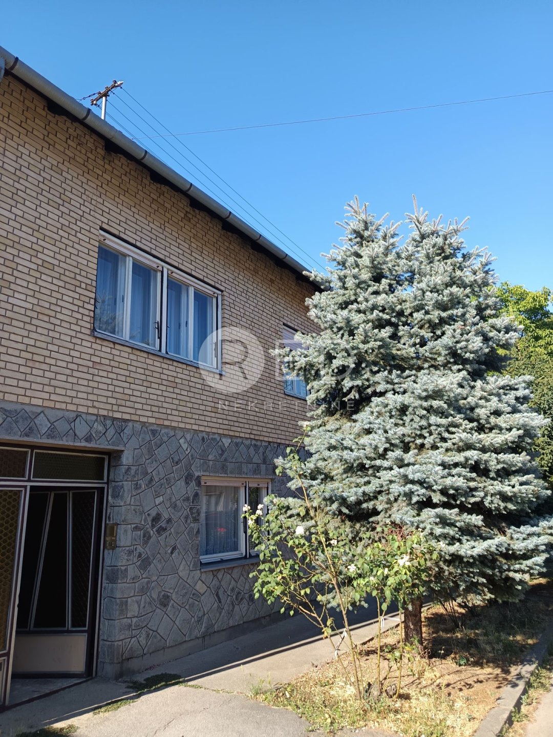 House For sale - Osječko-baranjska Osijek - foto 1/45