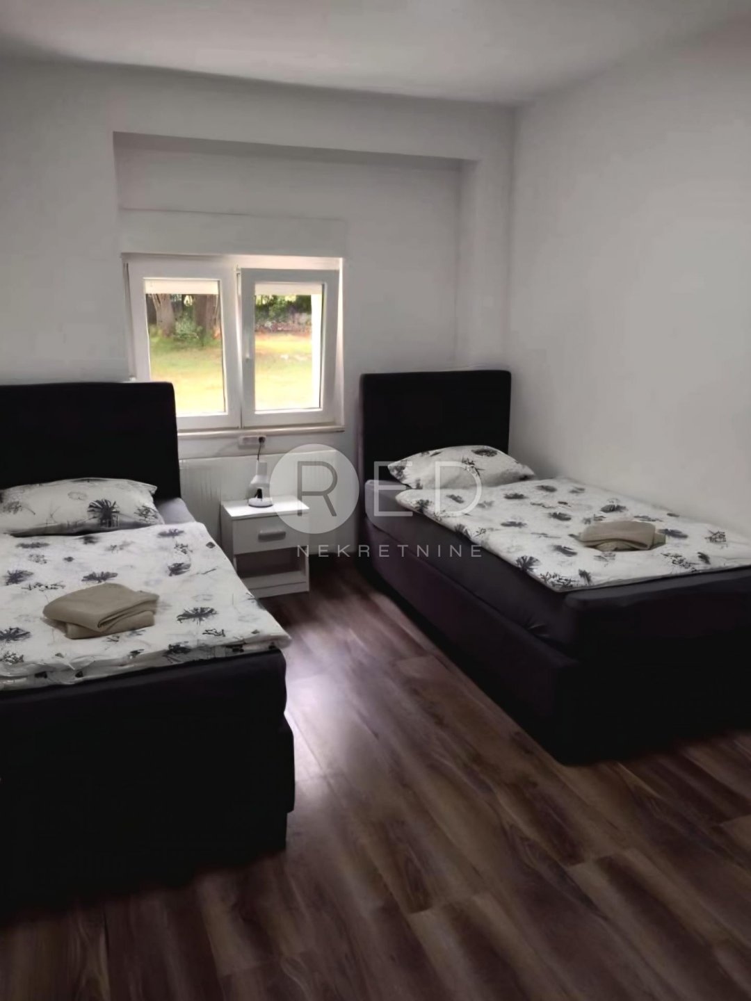Kuća Na prodaju - Ličko-senjska Lovinac