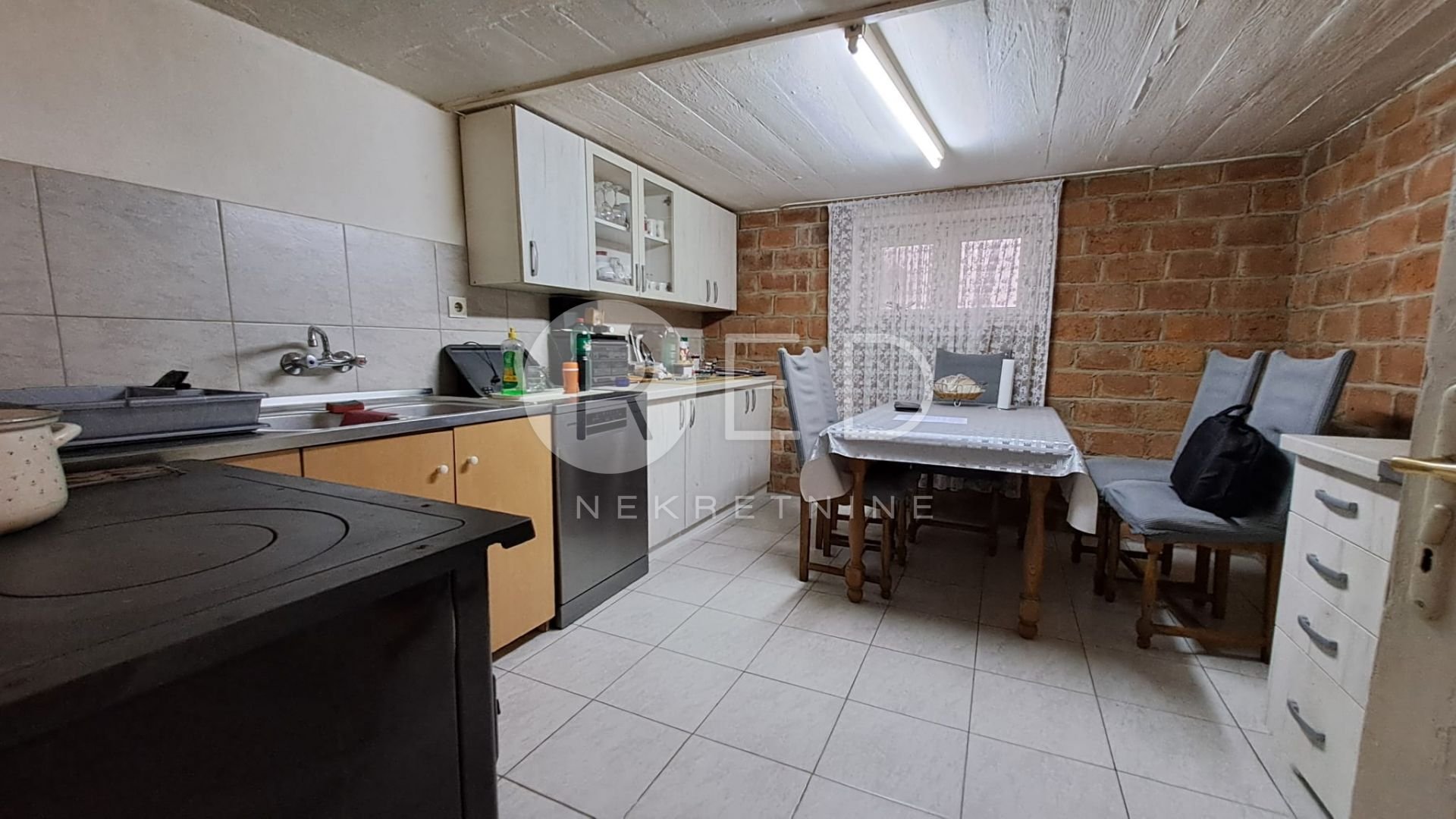 Haus Zu verkaufen - Požeško-slavonska Požega