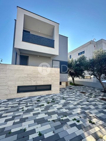 Haus zu verkaufen 337 m² – Sukošan