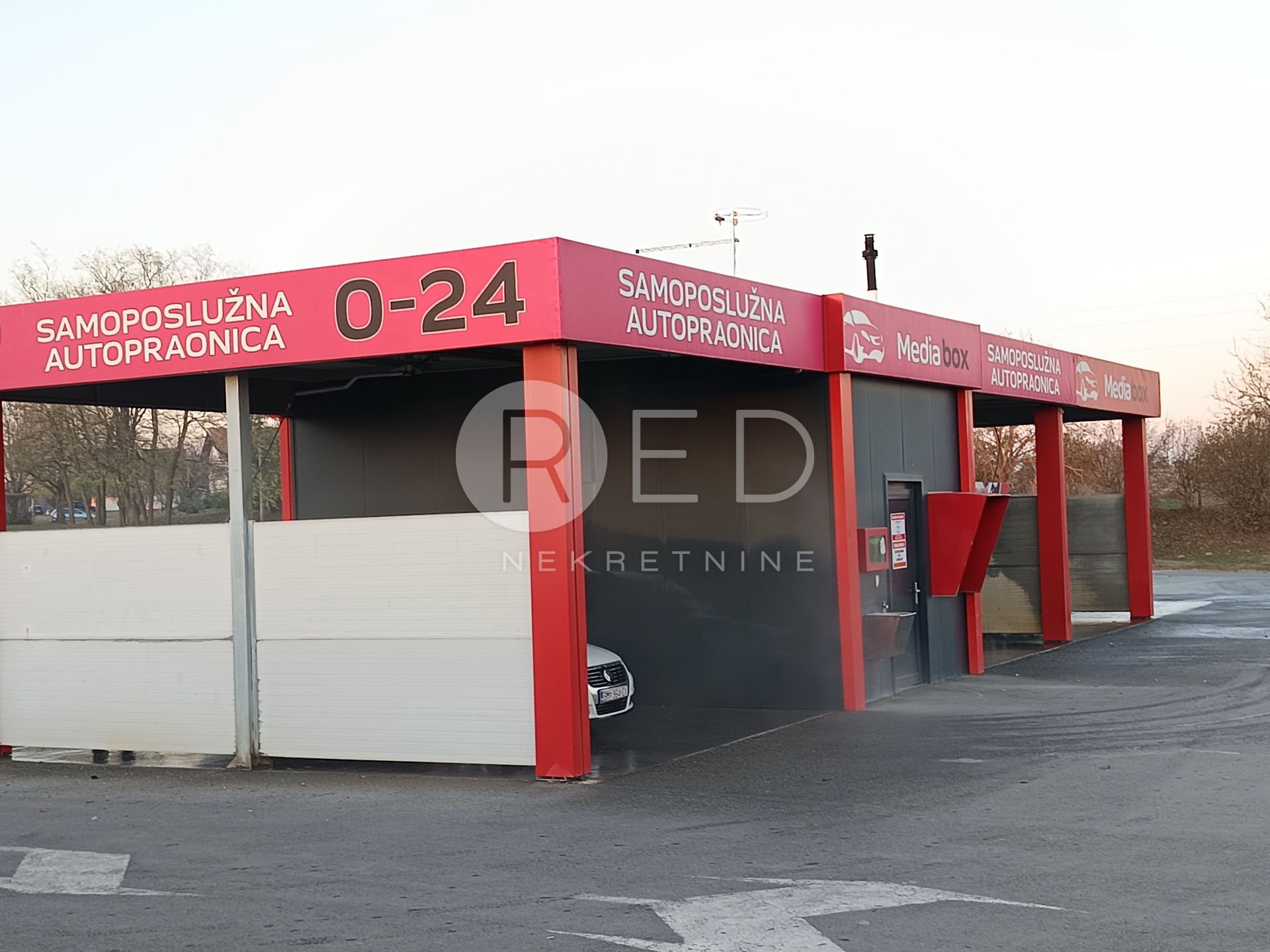 Business premises For sale - Osječko-baranjska Kneževi Vinogradi - foto 1/22
