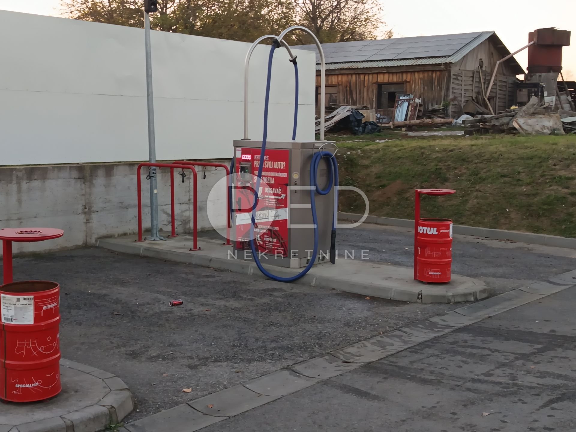 Business premises For sale - Osječko-baranjska Kneževi Vinogradi