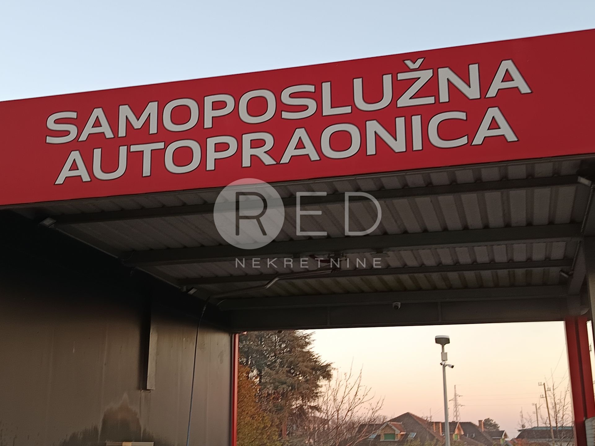 Business premises For sale - Osječko-baranjska Kneževi Vinogradi