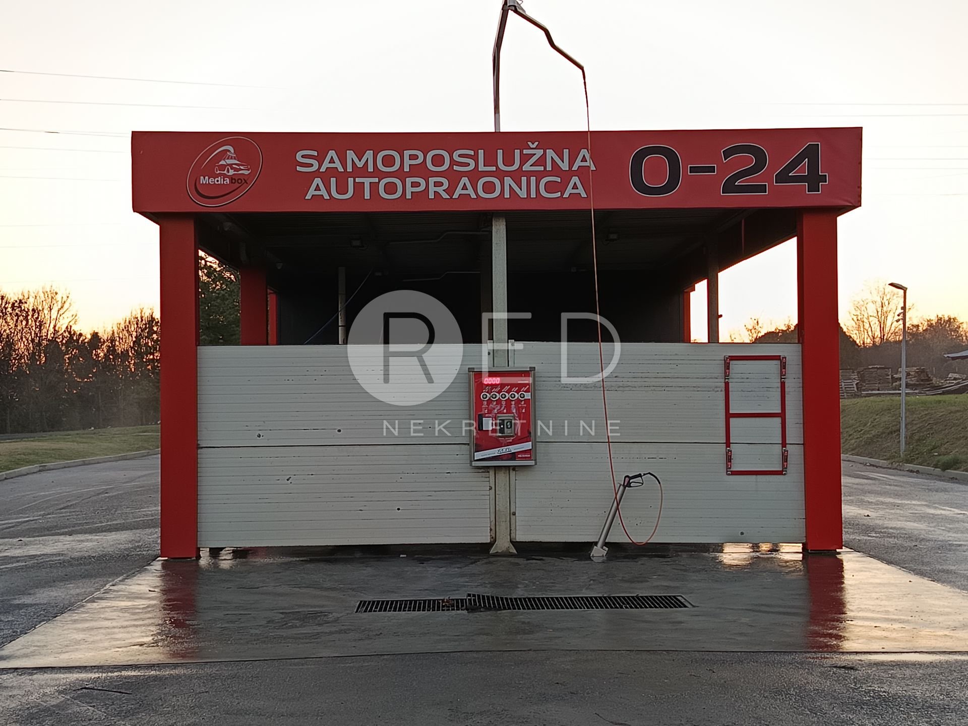 Business premises For sale - Osječko-baranjska Kneževi Vinogradi