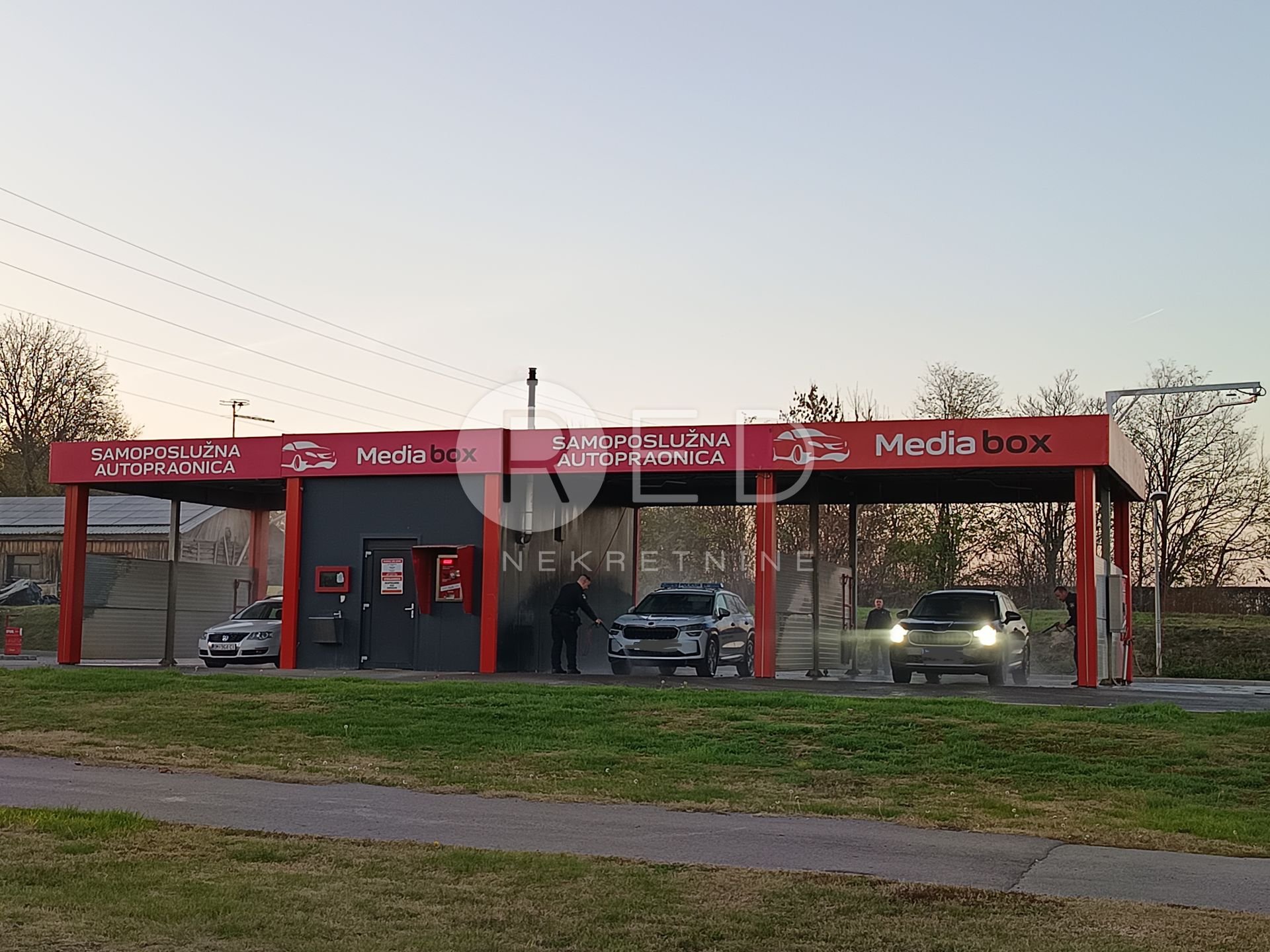 Business premises For sale - Osječko-baranjska Kneževi Vinogradi