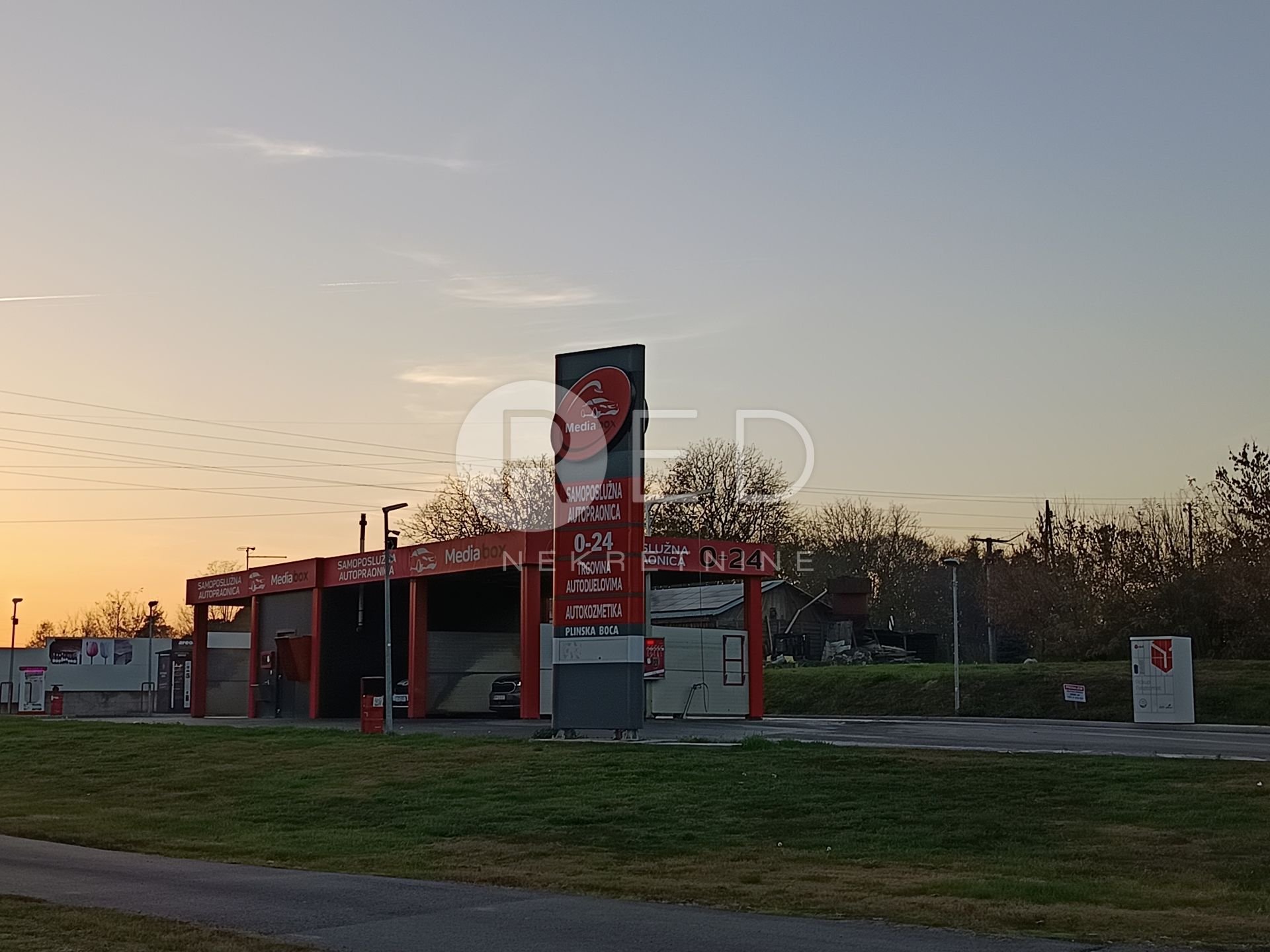 Business premises For sale - Osječko-baranjska Kneževi Vinogradi