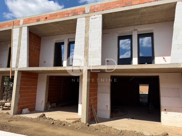 Stan na prodaju 122 m² – Centar