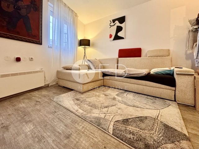 Flat For sale — Bijenik
