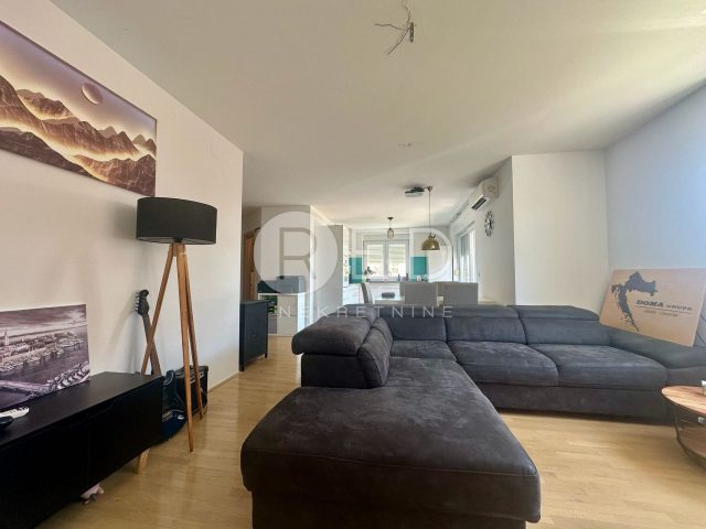 Apartmán na prodej 65 m² – Plovanija