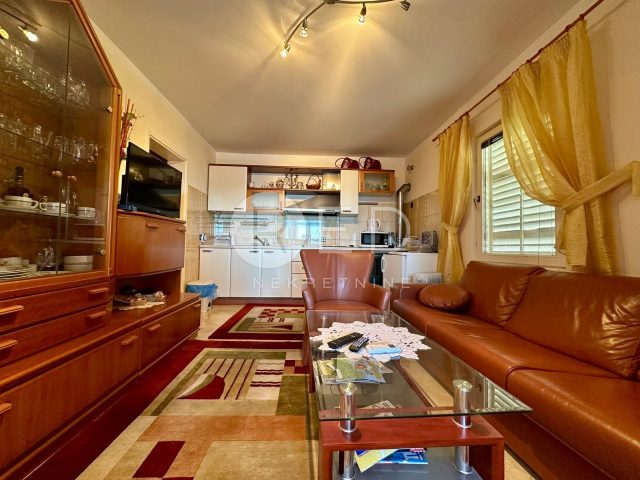 Kuća na prodaju 250 m² – Drage